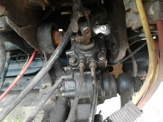 รถอีซูซุ 6 ล้อ รั้ว NPR  115 แรงม้า. ( รถประกอบ. )     สนใจติดต่อ  081 - 6079515