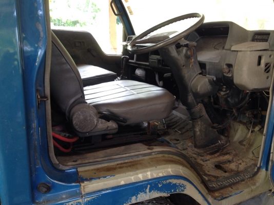 รถมิตซู 6 ล้อ รถยก. 115 แรงม้า.    สนใจติดต่อ  081 - 6079515