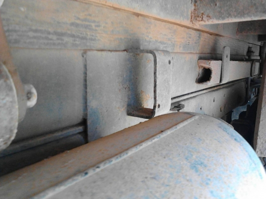 รถอีซูซุ 6 ล้อดั้ม  NPR 115 แรงม้า. ปี 38  ( รถห้าง แท้. )     สนใจติดต่อ  081 - 6079515