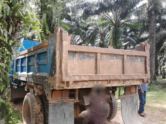 รถอีซูซุ 6 ล้อดั้ม  145 แรงม้า.  ( หัวยาก. )    สนใจติดต่อ  081 - 6079515