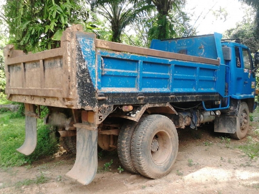 รถอีซูซุ 6 ล้อดั้ม  145 แรงม้า.  ( หัวยาก. )    สนใจติดต่อ  081 - 6079515