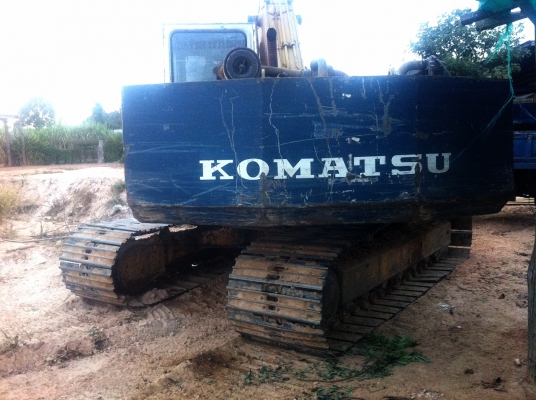 ขายรถแบคโฮ Komatsu pc200 พร้อมใช้งาน