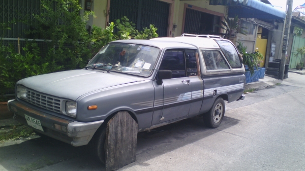 ขายรถกะบะรุ่นเล็ก มาสด้าแฟมิเลี่ย 1300CC ปี1990 เล่มพร้อมโอนครับ