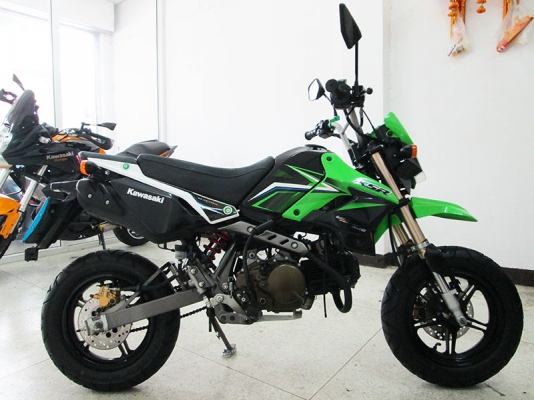 ขาย KSR ตัว TOP สตาร์ทมือ ปี 2014 ไมล์ 3042 กม สภาพรถสวย เครื่องแน่นๆ มีกุญแจแท้ 2 ดอก สีเขียว ดำ ราคา 42900 บาท