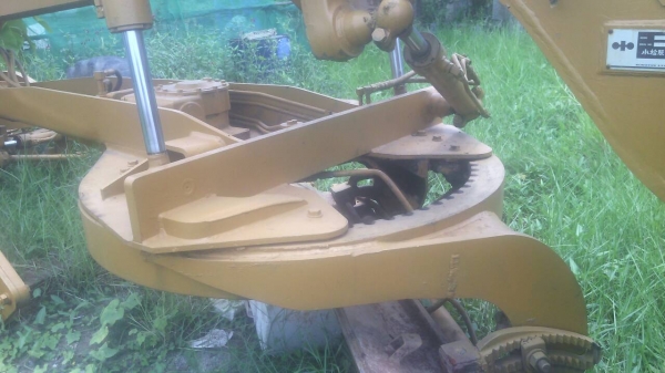 ขายรถเกรด KOMATSU GD600R-3 ไม่มีเอกสาร ราคา 480000