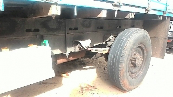 ขาย ISUZU elf 74 แรง สีฟ้า