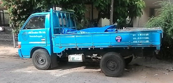 ขาย ISUZU elf 74 แรง สีฟ้า