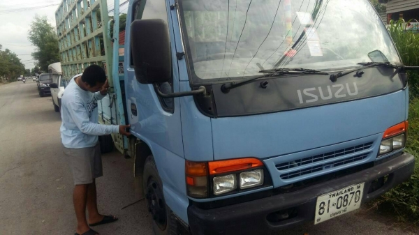 รถล้อ NPR เครื่อง 135 แรง รถห้างแท้ แอร์เย็น  เครื่องดีคันชีสวย ยาว 5.50 รถพร้อมใช้  ภาษีเต็ม เอกสารครบ