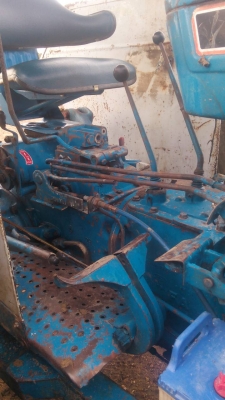 ขายฟอรด์สองเพา 6610 คาน ZF 335 ปั้มแถวดันหน้าหาง 7  พร้อมทะเบืยน