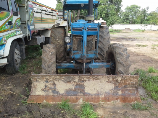 ขายฟอรด์สองเพา 6610 คาน ZF 335 ปั้มแถวดันหน้าหาง 7  พร้อมทะเบืยน