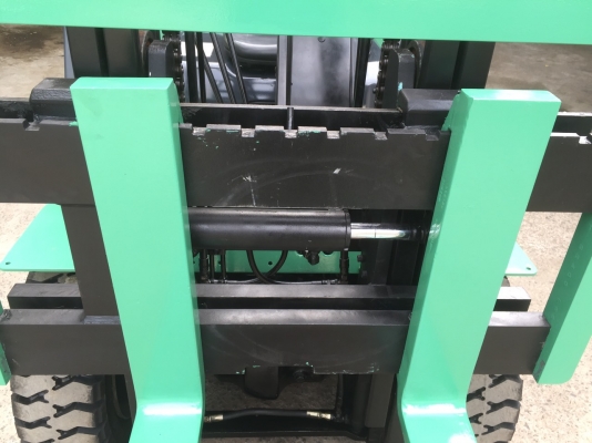 ขายด่วนรถยกเครื่องยนต์ดีเซล MITSUBISHIขนาด 3 ตันเสาสูง3เมตร เกียร์ออโต้ งาสไลด์