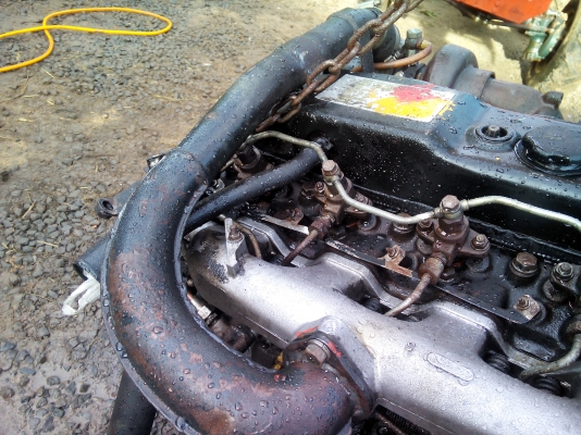 เครื่อง อีซูสุ115เทอร์โบว์เคื่องดีมากครับ ไม่หลวม เครื่องมาจากท่าเรือ ไม่ได้ใช้เลยขายครับเอาไปทำอีแต๋นครับ อุปกร์ครบไดร์สตาร์ท/ชาตครบหมอน้ำมีครบ