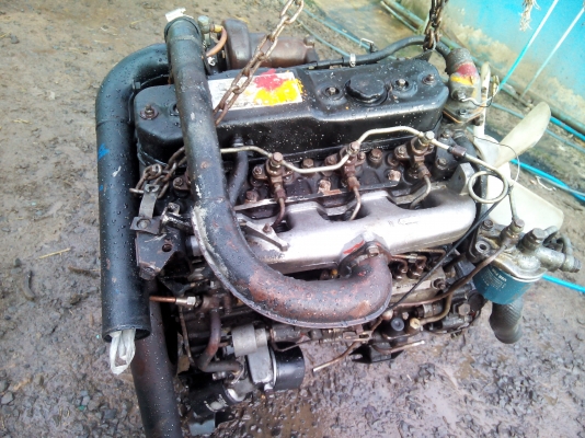 เครื่อง อีซูสุ115เทอร์โบว์เคื่องดีมากครับ ไม่หลวม เครื่องมาจากท่าเรือ ไม่ได้ใช้เลยขายครับเอาไปทำอีแต๋นครับ อุปกร์ครบไดร์สตาร์ท/ชาตครบหมอน้ำมีครบ