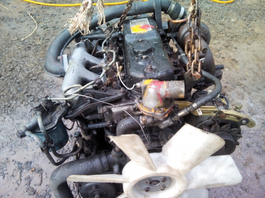 เครื่อง อีซูสุ115เทอร์โบว์เคื่องดีมากครับ ไม่หลวม เครื่องมาจากท่าเรือ ไม่ได้ใช้เลยขายครับเอาไปทำอีแต๋นครับ อุปกร์ครบไดร์สตาร์ท/