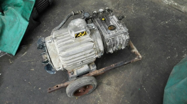 ======= Sold Out!! ======= INTER PUMP ปั้มฉีดน้ำแรงดันสูง Made in Italy มอเตอร์ 10 HP. 380 V. พร้อมใช้งาน โทร 089-2499-123 นครปฐม