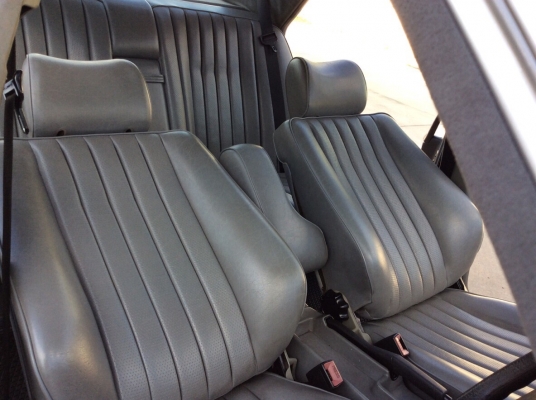 ขายรถเบนส์ 190E ปี92 เครื่องเดิม 1.8 เกียร์ออโต้ เพาเวอร์ ไฟฟ้าทั้งคัน ภายในเบาะหนังสวยสะอาด แอร์เย็น ตัวถังเดิมๆสีสวยทรงดี แม็ก8ช่อง ขอบ16" ยางใหม่ รถขับดี ช่วงล่างแน่น รถสวยพร้อมใช้ครับ