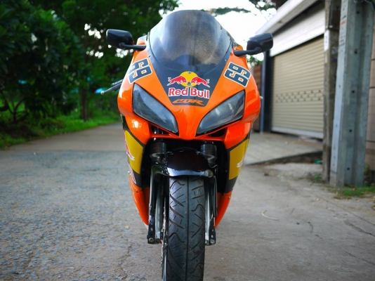 ขาย cbr400 พร้อมทะเบียนแท้ เครื่องสดๆ ระบบไฟทุกอย่างสมบูรณ์ ขาย cbr400 พร้อมทะเบียนแท้ เครื่องสดๆ ระบบไฟทุกอย่างสมบูรณ์