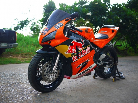 ขาย cbr400 พร้อมทะเบียนแท้ เครื่องสดๆ ระบบไฟทุกอย่างสมบูรณ์ ขาย cbr400 พร้อมทะเบียนแท้ เครื่องสดๆ ระบบไฟทุกอย่างสมบูรณ์