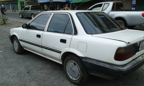TOYOTA  COROLLA 1.6 โฉม โดเรมอน ปี 90 ขายรถบ้านพร้อมใช้ เกียร์ออโต เครื่องยนต์ AE90 1600CC