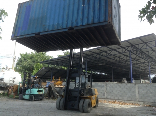 ขายรถยก KOMATSU FD 80  ยกได้สูง 4 เมตร ติดขับใช้งานได้เลย เกียร์แรงๆ