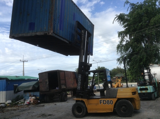 ขายรถยก KOMATSU FD 80  ยกได้สูง 4 เมตร ติดขับใช้งานได้เลย เกียร์แรงๆ