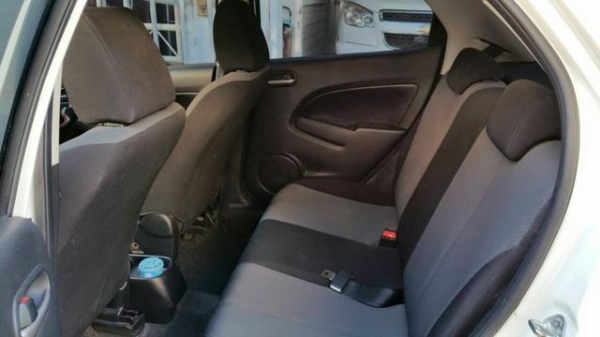 ขายมาสด้า2 ปี2011 AIRBAG/ABS เครื่อง1.5 เกียร์ออโต้ พวงมาลัยไฟฟ้า แอร์เย็น ภายในสวย แอร์เย็น ล้อแม็ค15สวยๆยางดี ขายถูกๆ เพราะเกียร์เสีย เดินหน้าไม่ไป แต่ถอยหลังได้ปกติ ไปซ่อมเอาคับขายถูกๆคับ สนใจคุยได้คับ ขายมาสด้า2 ปี2011 AIRBAG/ABS เครื่อง1.5 เกียร์ออโต้ พวงมาลัยไฟฟ้า แอร์เย็น ภายในสวย แอร์เย็น ล้อแม็ค15สวยๆยางดี ขายถูกๆ เพราะเกียร์เสีย เดินหน้าไม่ไป แต่ถอยหลังได้ปกติ ไปซ่อมเอาคับขายถูกๆคับ สนใจคุยได้คับ