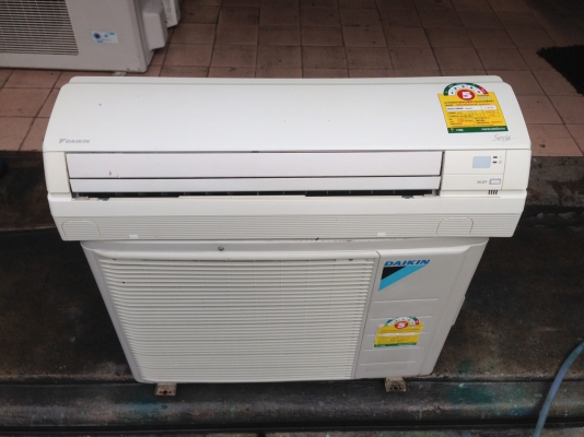 **** ขายแอร์ DAIKIN 9000 BTU สภาพสวย ****