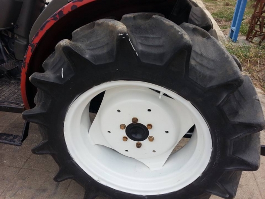 คูโบต้า L2802 4 WD ใบมีด