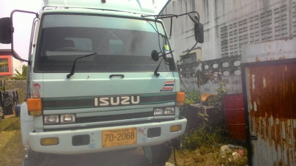 ขายดาวน์..10ล้อเพลาเดียว175แรง FVM12MY พื้นเรียบ6ม. รถสภาพดี สวย