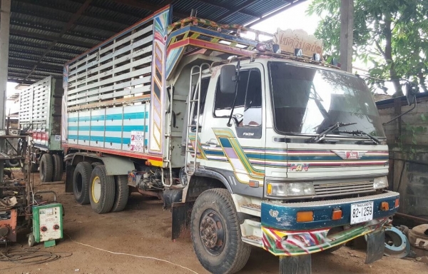 ขายรถพ่วง แม่ดั้ม-ลูกไม่ดั้ม HINO FM3M คัสซีสวยตลอดเส้น เครื่องเดิม M10C 240 แรงม้า เกียร์เดิม สโลว์เดิม ยางเต็ม แอร์เย็น ทะเบียนพร้อมโอนครับ