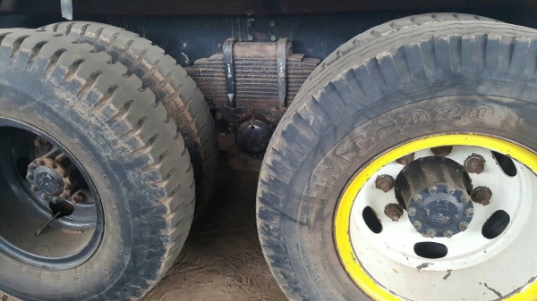 ขายรถพ่วง แม่ดั้ม-ลูกไม่ดั้ม HINO FM3M คัสซีสวยตลอดเส้น เครื่องเดิม M10C 240 แรงม้า เกียร์เดิม สโลว์เดิม ยางเต็ม แอร์เย็น ทะเบียนพร้อมโอนครับ