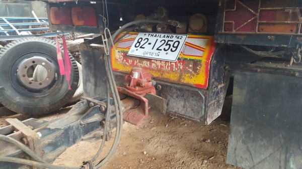 ขายรถพ่วง แม่ดั้ม-ลูกไม่ดั้ม HINO FM3M คัสซีสวยตลอดเส้น เครื่องเดิม M10C 240 แรงม้า เกียร์เดิม สโลว์เดิม ยางเต็ม แอร์เย็น ทะเบียนพร้อมโอนครับ