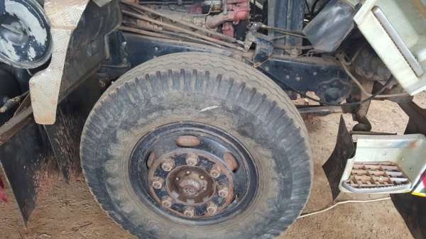 ขายรถพ่วง แม่ดั้ม-ลูกไม่ดั้ม HINO FM3M คัสซีสวยตลอดเส้น เครื่องเดิม M10C 240 แรงม้า เกียร์เดิม สโลว์เดิม ยางเต็ม แอร์เย็น ทะเบียนพร้อมโอนครับ