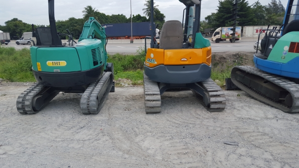 ขายรถขุดyanma B3รุ่นใหม่แขนยาว.บูม3สแต๊ป