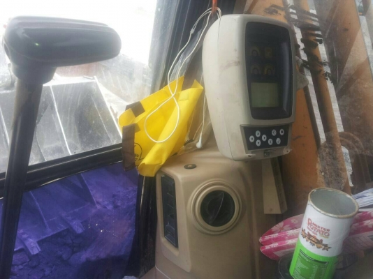 รถขุดCAT320C..ญี่ปุ่น..เล่มทะเบียน...โซ่ ช่วงล่างสวย บูมอามสวย