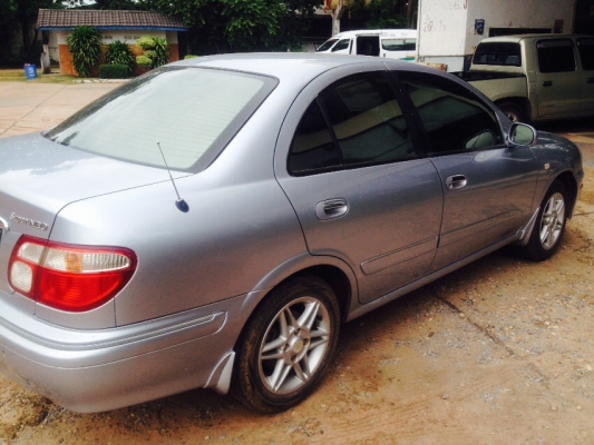 ขายรถเก๋ง NISSAN SANNY