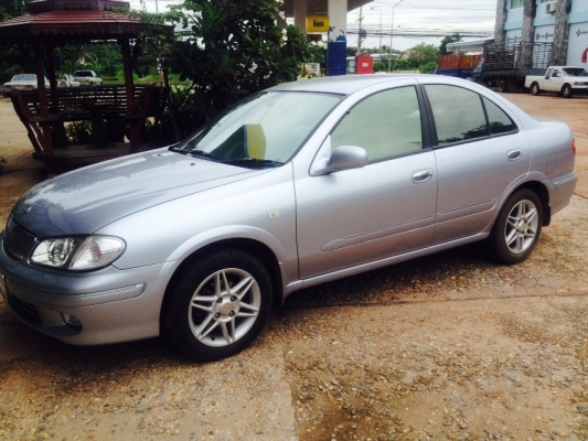 ขายรถเก๋ง NISSAN SANNY