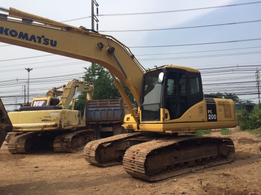 ขายด่วน!! Komatsu PC200-7 ไมล์ ชม.10,000 สภาพสวยค่ะ ขายด่วน!! Komatsu PC200-7 ไมล์ ชม.10,000 สภาพสวยค่ะ
