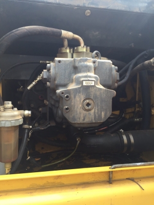 ขายด่วน!! Komatsu PC200-7 ไมล์ ชม.10,000 สภาพสวยค่ะ