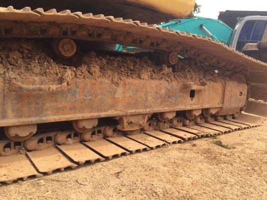 ขายด่วน!! Komatsu PC200-7 ไมล์ ชม.10,000 สภาพสวยค่ะ
