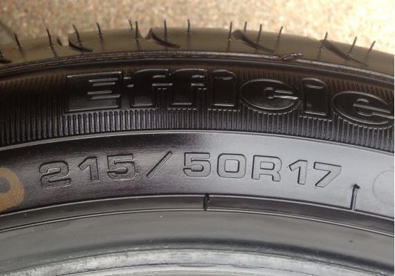 ยาง goodyear efficientgrip 215 50 17 สิ้นปี14 ดอกเยอะ ติดหนวด ประหยัดไป 50\%
