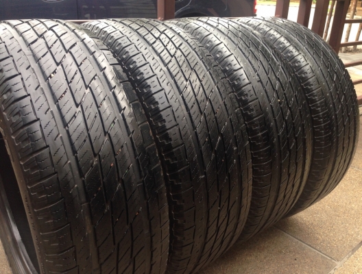 ยาง TOYO 235 55 18 กลางปี11 พร้อมใช้งาน ราคาไม่แพง