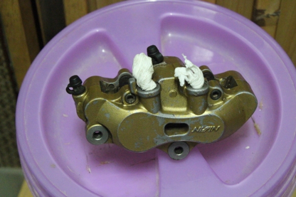 ขาย ปั้มล่าง นิสชิน 4 pot แยก ไม่เคยใช้ในไทย  1350 ครับ