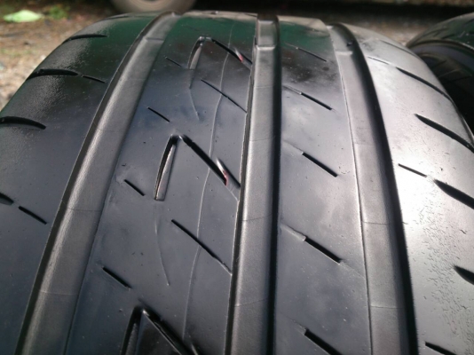 ขายยาง 215/55R17 Bridgestone Ecopia EP200 ยางสัปดาห์ที่43ปี13 ดอกยางนิ่มลึกสดเท่ากันไม่แตกลายไม่ร้าวไม่มีปะสวยๆ จำนวน 1 ชุด 4600