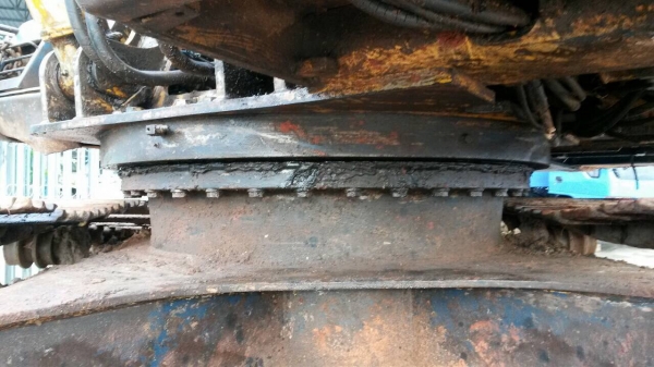 KOMUTSU PC200-5 KOMUTSU PC200-5