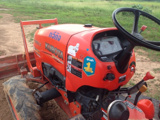 รถไถ KUBOTA L3608 ราคา32,000บาท มีภาพวีดีโอ อายุการใช้งาน 2135 พร้อมอุปกรณ์ 3 รายการ ผานดันหน้า โรตา