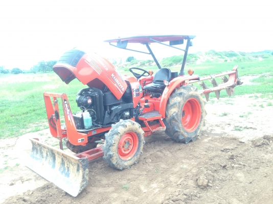 รถไถ KUBOTA L3608 ราคา32,000บาท มีภาพวีดีโอ อายุการใช้งาน 2135 พร้อมอุปกรณ์ 3 รายการ ผานดันหน้า โรตา
