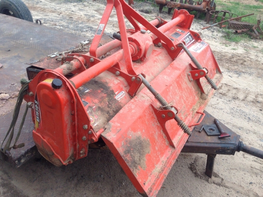 รถไถ KUBOTA L3608 ราคา32,000บาท มีภาพวีดีโอ อายุการใช้งาน 2135 พร้อมอุปกรณ์ 3 รายการ ผานดันหน้า โรตา