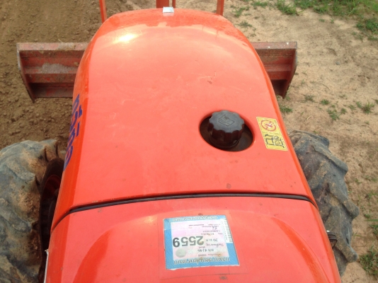 รถไถ KUBOTA L3608 ราคา32,000บาท มีภาพวีดีโอ อายุการใช้งาน 2135 พร้อมอุปกรณ์ 3 รายการ ผานดันหน้า โรตา