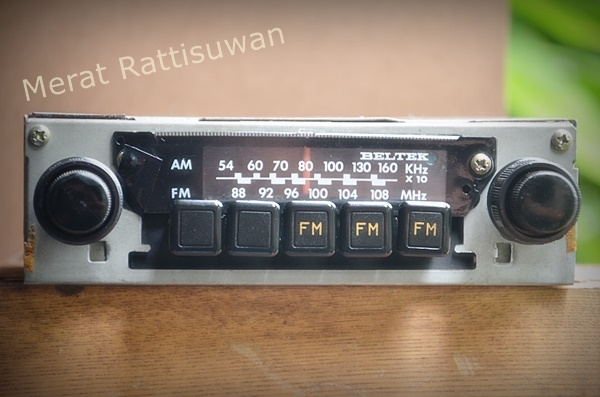 ขายวิทยุเก่า 4 ตัว เติมเต็ม ขายวิทยุเก่า 4 ตัว เติมเต็ม